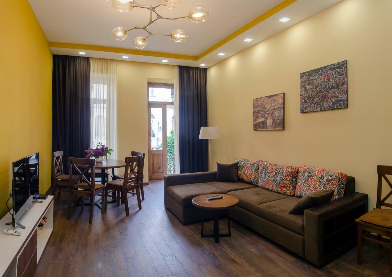 Home@97 On Aghmashenebeli Avenue Tbilisi Exteriér fotografie