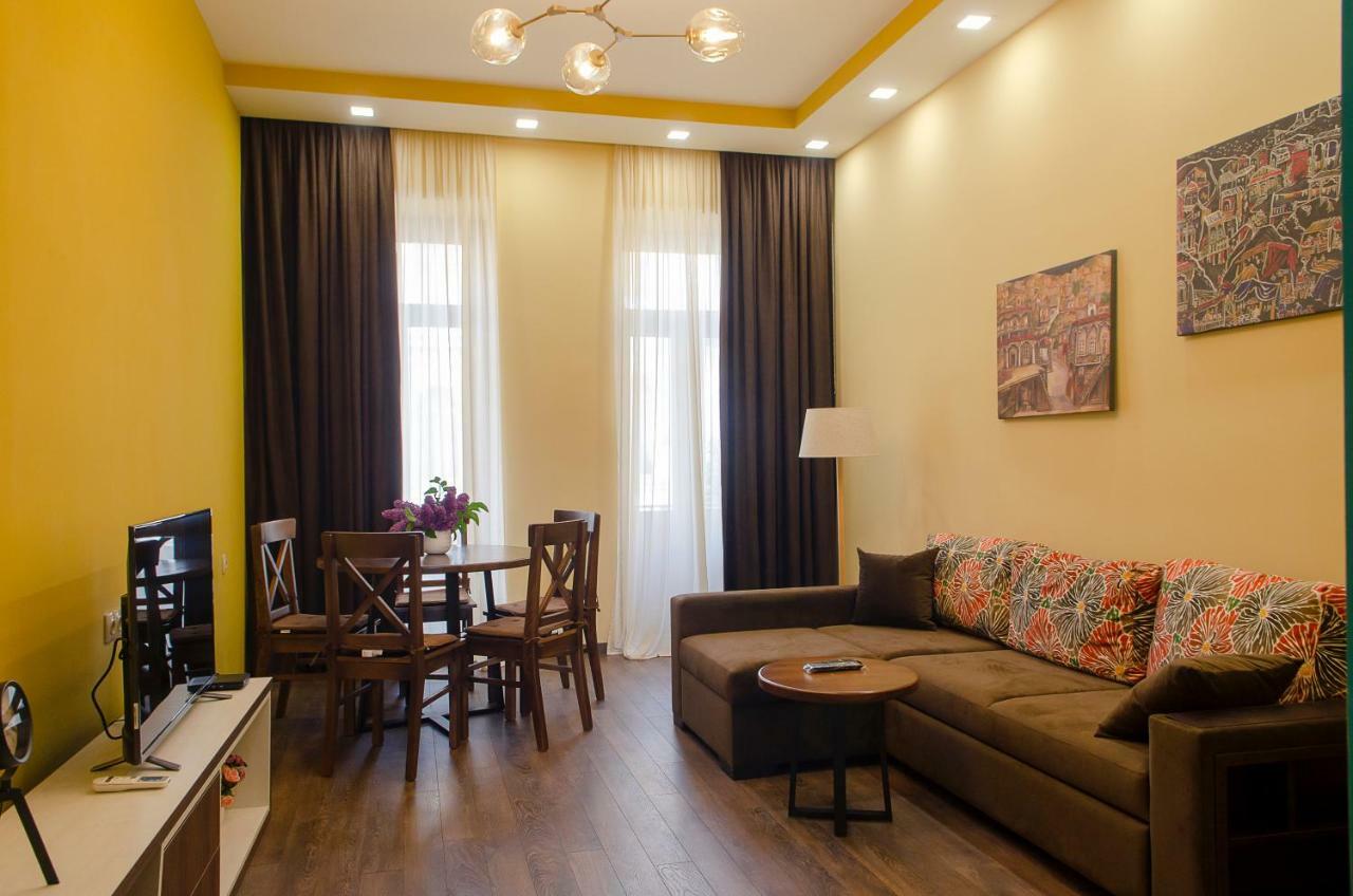 Home@97 On Aghmashenebeli Avenue Tbilisi Exteriér fotografie